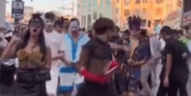 Taksim’de dolar atıp eğleniyorlardı! Villalarından yaka paça alındı