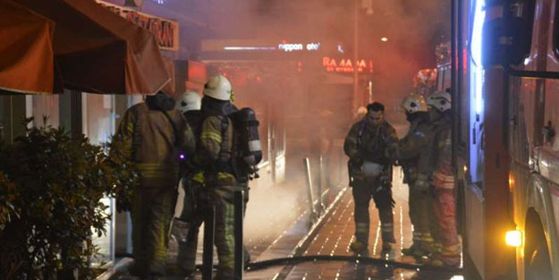 Taksim’de korkutan yangın