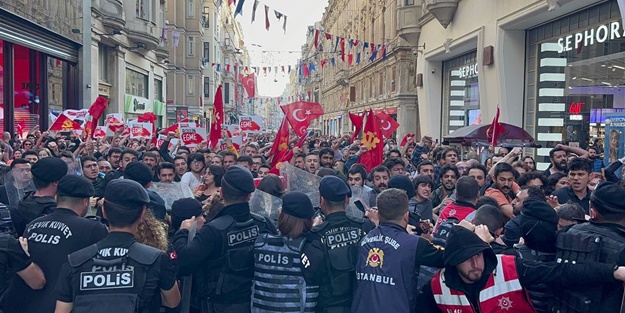 Taksim'de provokasyon! Gözaltılar var