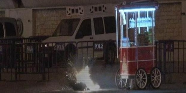 Taksim'de şüpheli kadının çantası fünye ile patlatıldı