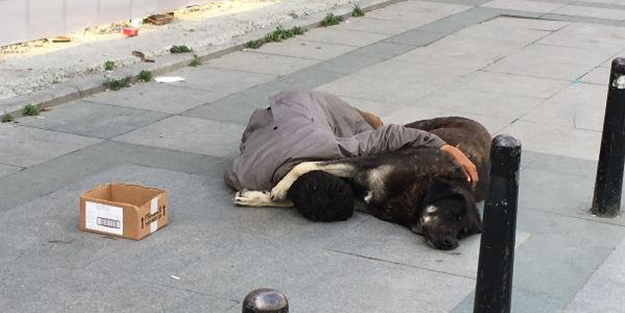 Taksim'de yürekleri sızlatan görüntü