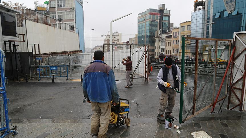 Taksim'e yapılacak caminin şantiyesi kurulmaya başlandı