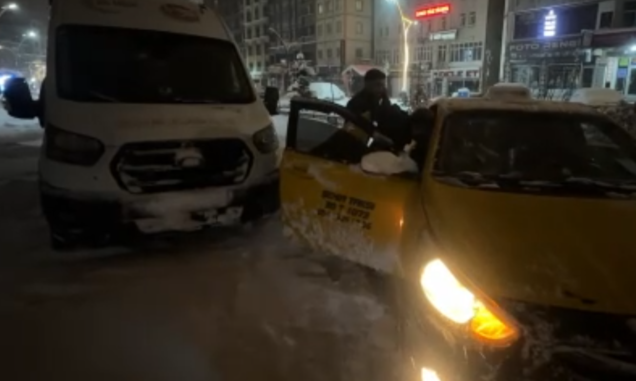 Taksiye binerken kalp krizi geçirdi! Şoförün dikkati hayat kurtardı