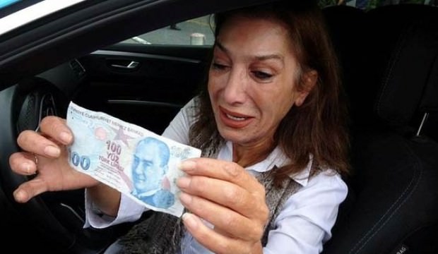 Taksiyi kenara çekip ağlamıştı! O kızları buldular