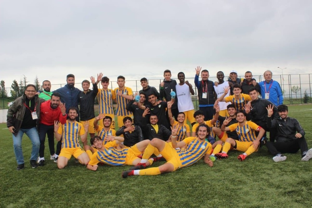 Talasgücü Belediyespor U19 finalde 