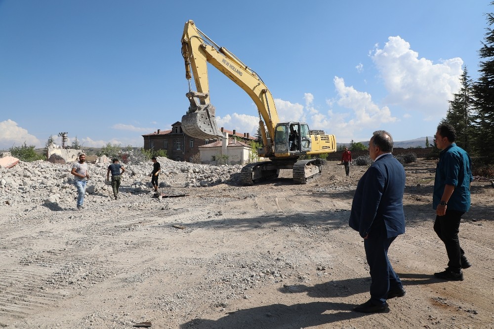 Talas’ta 12 Eylül’ün izleri siliniyor 