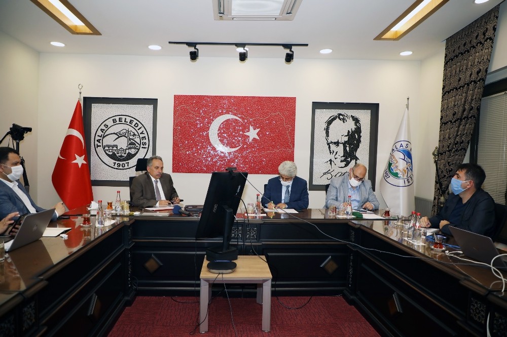 Talas’ta istekler canlı yayında çözüme kavuşuyor 