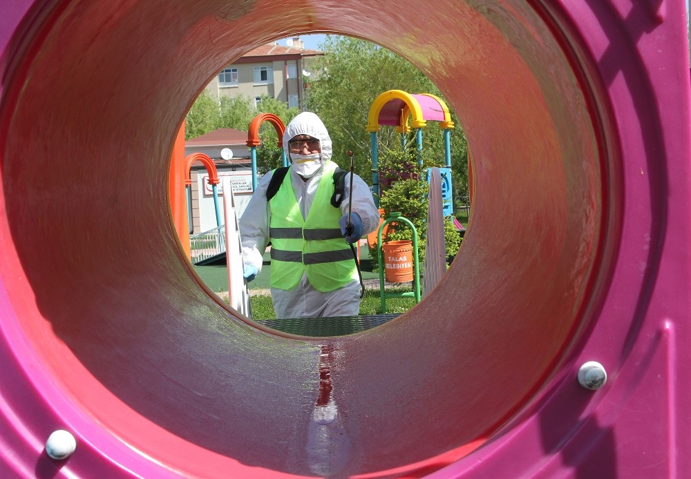Talas’ta parklar çocukları bekliyor 