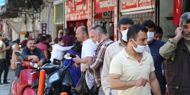 Talep resmen patladı! Metrelerce kuyruk oluştu