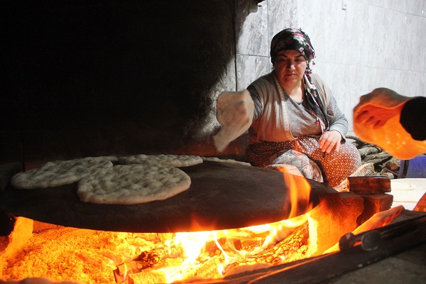 Taleplere yetişemiyorlar! Ülkenin dört bir yanına gönderilen ekmeğin sırrı
