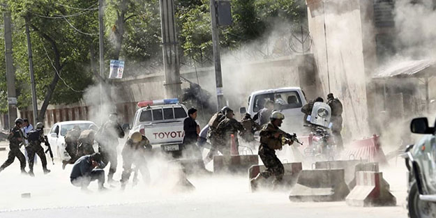 Taliban bir kez daha saldırdı! Ölüler var