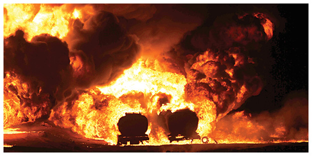 Taliban, işgal güçlerine lojistik destek veren 400 tankeri yaktı