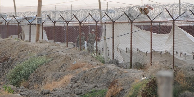 Taliban Kabil'de NATO kampını vurdu