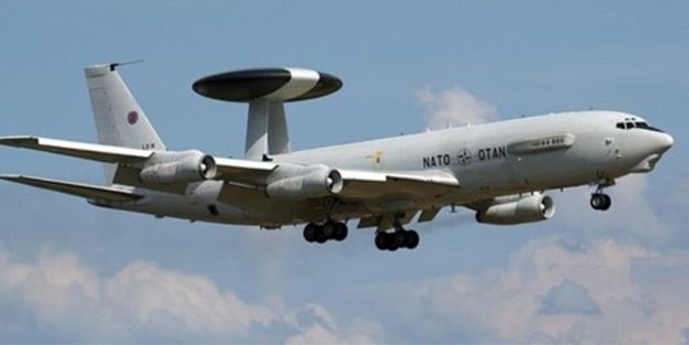 Taliban NATO uçağını düşürdü