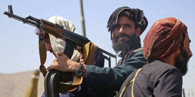 Taliban'ın yeni askeri kamuflajı böyle görüntülendi