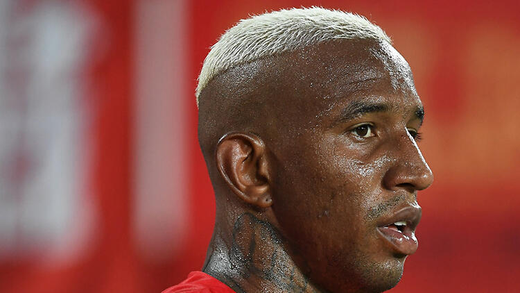 Talisca'nın takımından flaş karar!