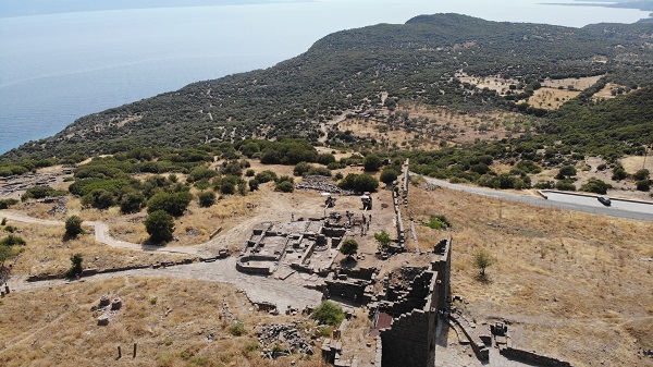 Tam 2 bin 300 yıllık! Assos'ta tarihi keşif