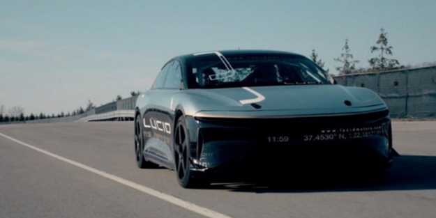 Tam 378 km hıza ulaştı! İşte fiyatı...