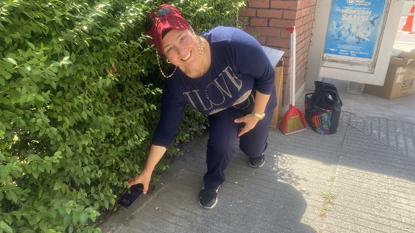 Tam 38 bin TL değerinde! Yolda yürürken