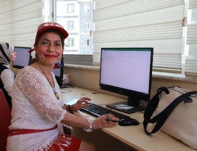 Tam 4 gün enkazın altında kaldı! Bakın şimdi ne yapıyor!