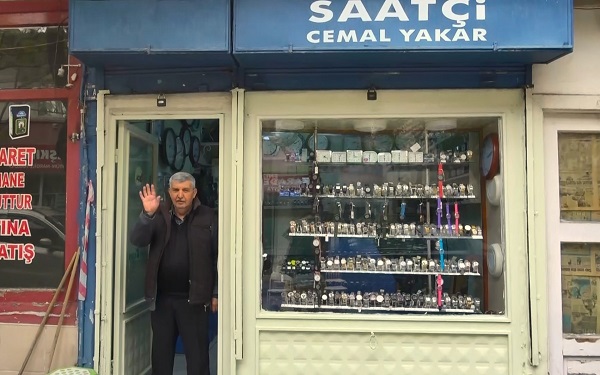 Tam 45 yıldır saatler ondan soruluyor