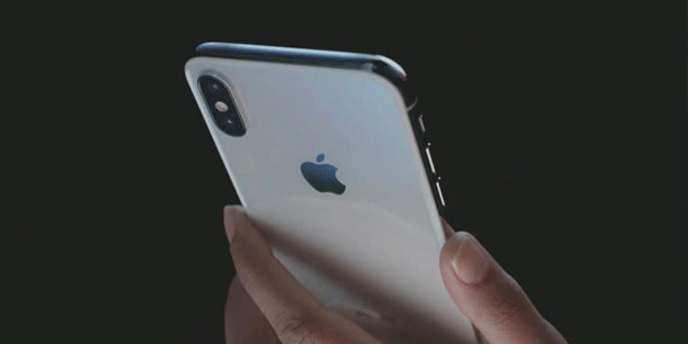 Tam 4800 metre yükseklikte uçaktan düşen iPhone şok etti!