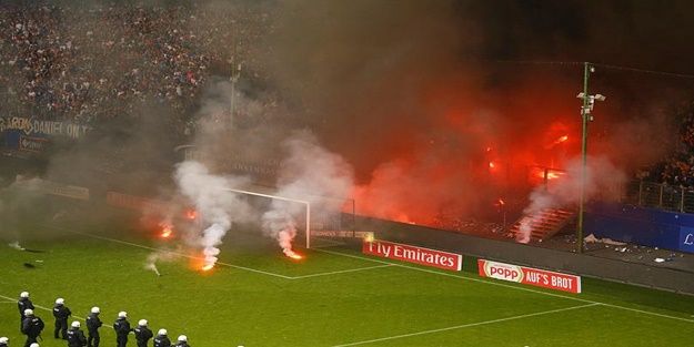 Tam 55 yıl sonra küme düştüler! Saha karıştı...