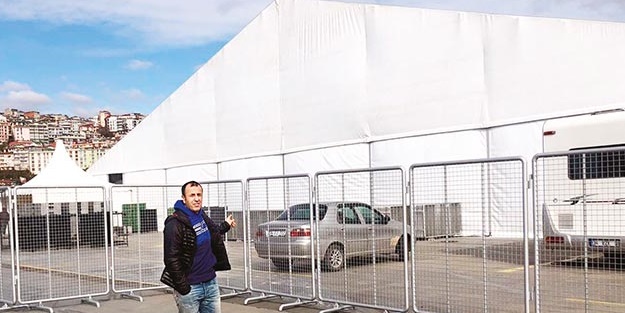 'Tam bir rezalet'! CHP'de çadır kurultayı