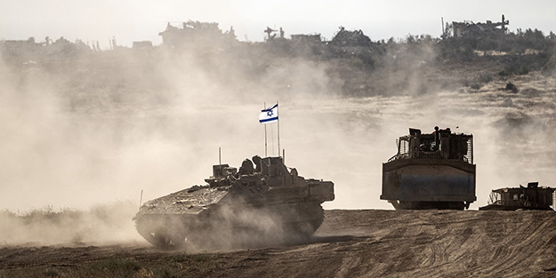 Tam isabet! İsrail'e füzelerle saldırdılar: Yaralı işgalci askerler var