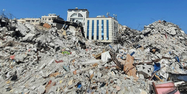 Tam morga gidecekken parmağını oynatınca... Hatay'da kepapçının dikkati çocuğun hayatını kurtardı