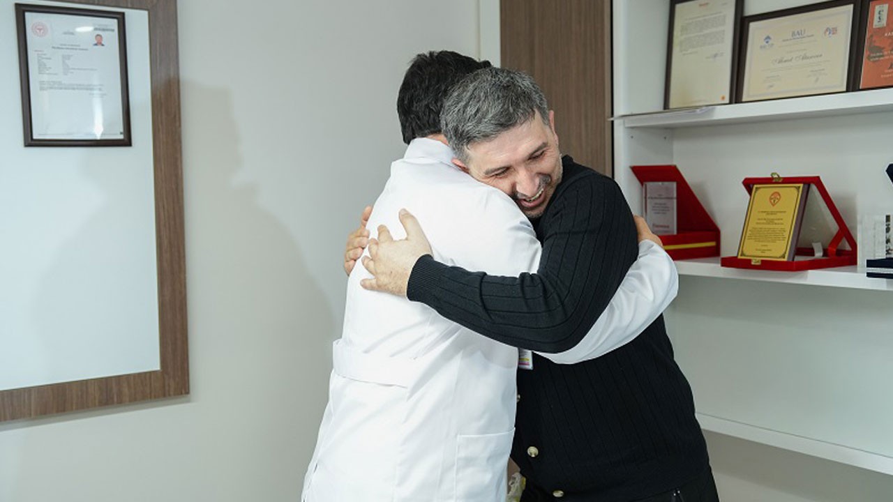 Tam santimetreydi! Karın şişliği ve nefes darlığının sebebi bakın neymiş?