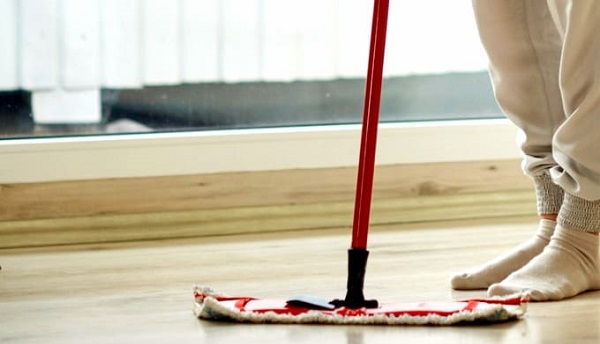 Tamamen doğal ev yapımı zemin temizleyici nasıl hazırlanır?