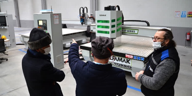 Tamamen yerli mühendislik ürünü! Rus uçak ve kamyon parçaları Türk tezgahlarından geçiyor