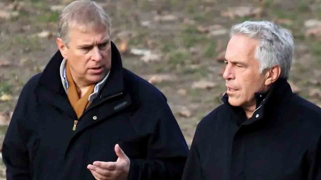 Tamer Korkmaz, Epstein’in Kraliyet’e darbesini yazdı! Monarşi’yi ter bastı!