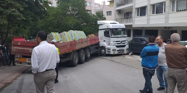 Tamir etmek için altına girdiği tır dehşet saçtı!