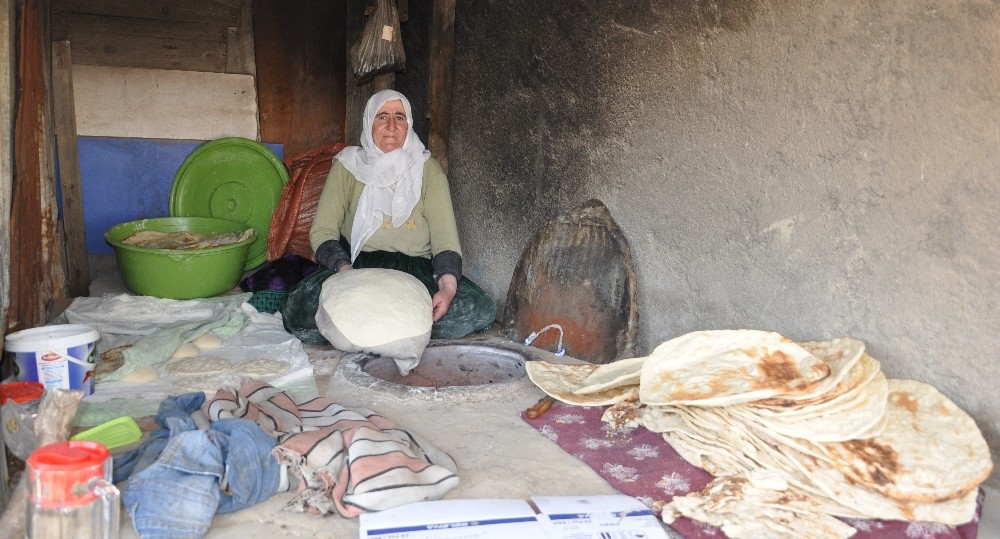 Tandır ekmeğine ilgi arttı 