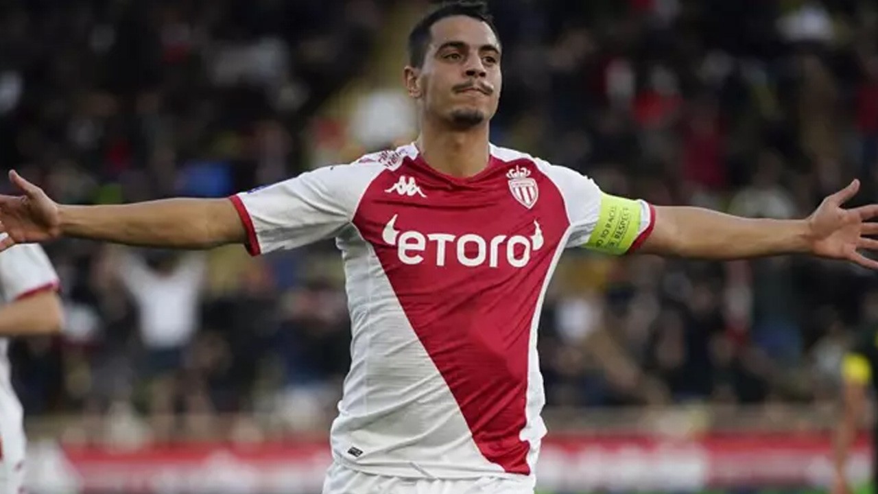 Tanınmış futbolcuya cinsel saldırı cezası