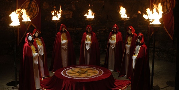 Tapınakçılar iş başında, uyan Türkiye!