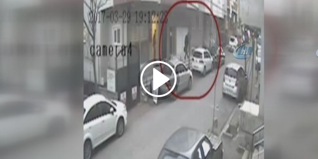Tapu dairelerinin önündeki kapkaççılar yakayı ele verdi