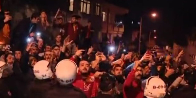 Taraftar Florya'yı bastı