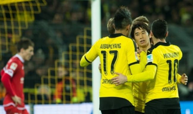 Taraftarı hayatını kaybetti, Dortmund kazandı