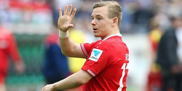 Taraftarın kolunu ısırdı! İşte cezası...