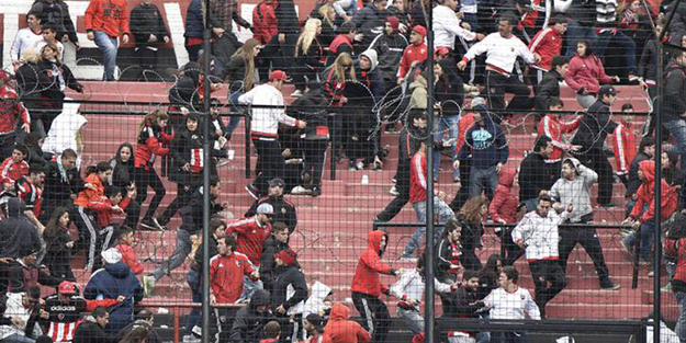 Taraftarlar tesisi bastı! Tam 200 kişi