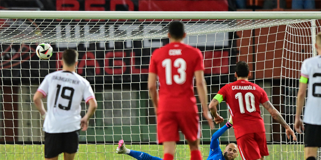 Taraftarlarımız kahrolacak! Dünyanın gözü kulağı Türkiye'nin aldığı bu skorda... Rezalet ki ne rezalet...