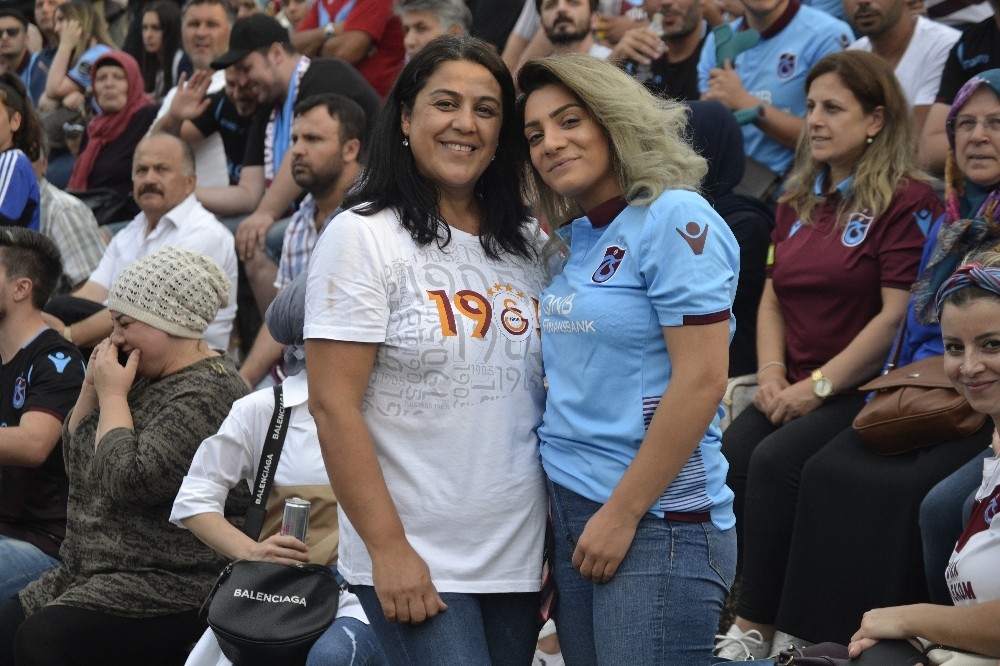 Taraftarların ilgisi Trabzonspor mutlu etti 