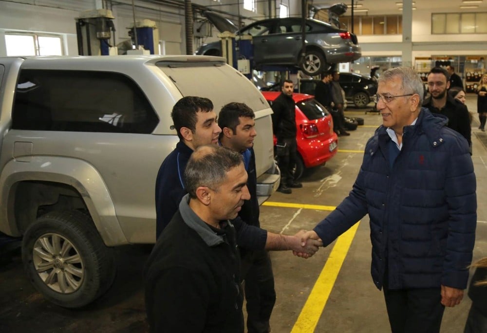 Tarhan: “Alman otomotiv devinin yeni yatırımına talibiz” 