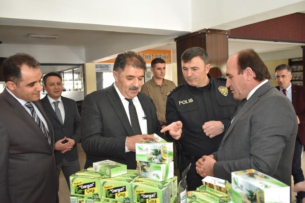 Tarhun ürünleri pazara sunuldu 