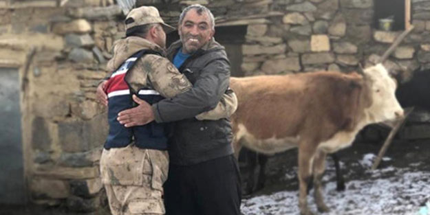 Tarifsiz mutluluk! Jandarmanın verdiği haberi duyunca yerinde duramadı