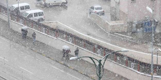 Tarih verdi! İstanbul için yeni kar uyarısı