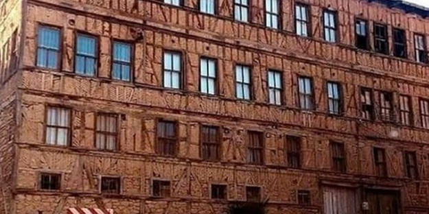 Tarihi 1800'lü yıllık bina yıkılma tehlikesi var: O ilimizde bulundu! Tarihi bilenler için maalesef üzücü!